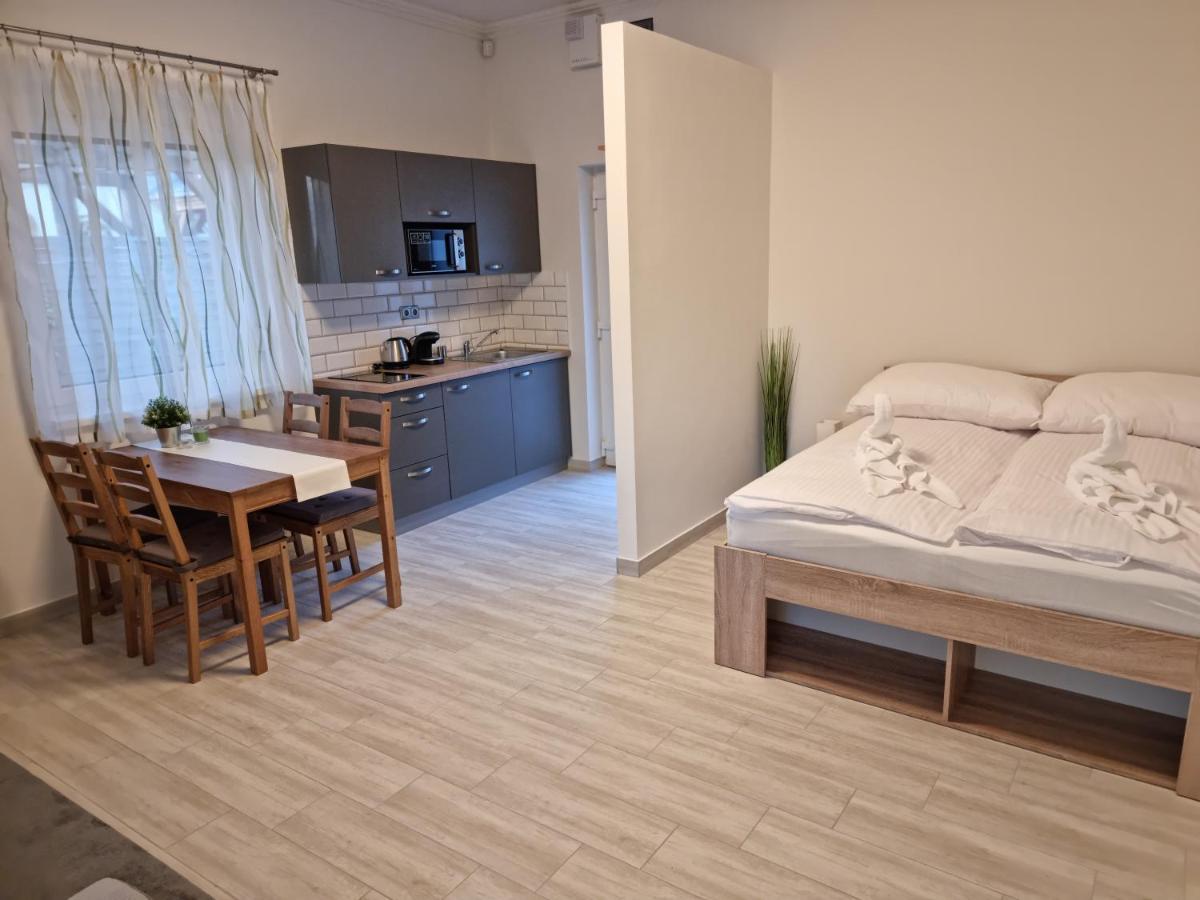 Affittacamere Karinthy ház Siófok Esterno foto