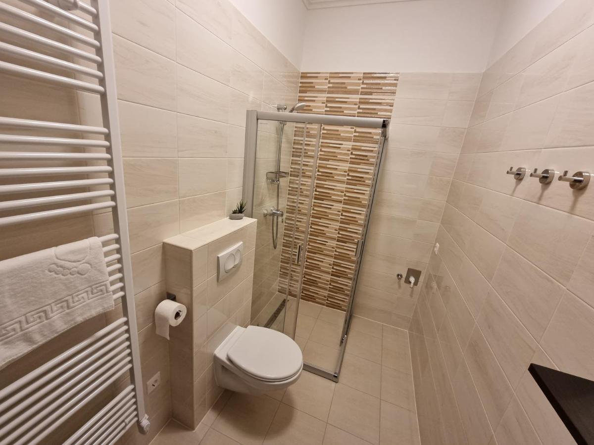 Affittacamere Karinthy ház Siófok Esterno foto