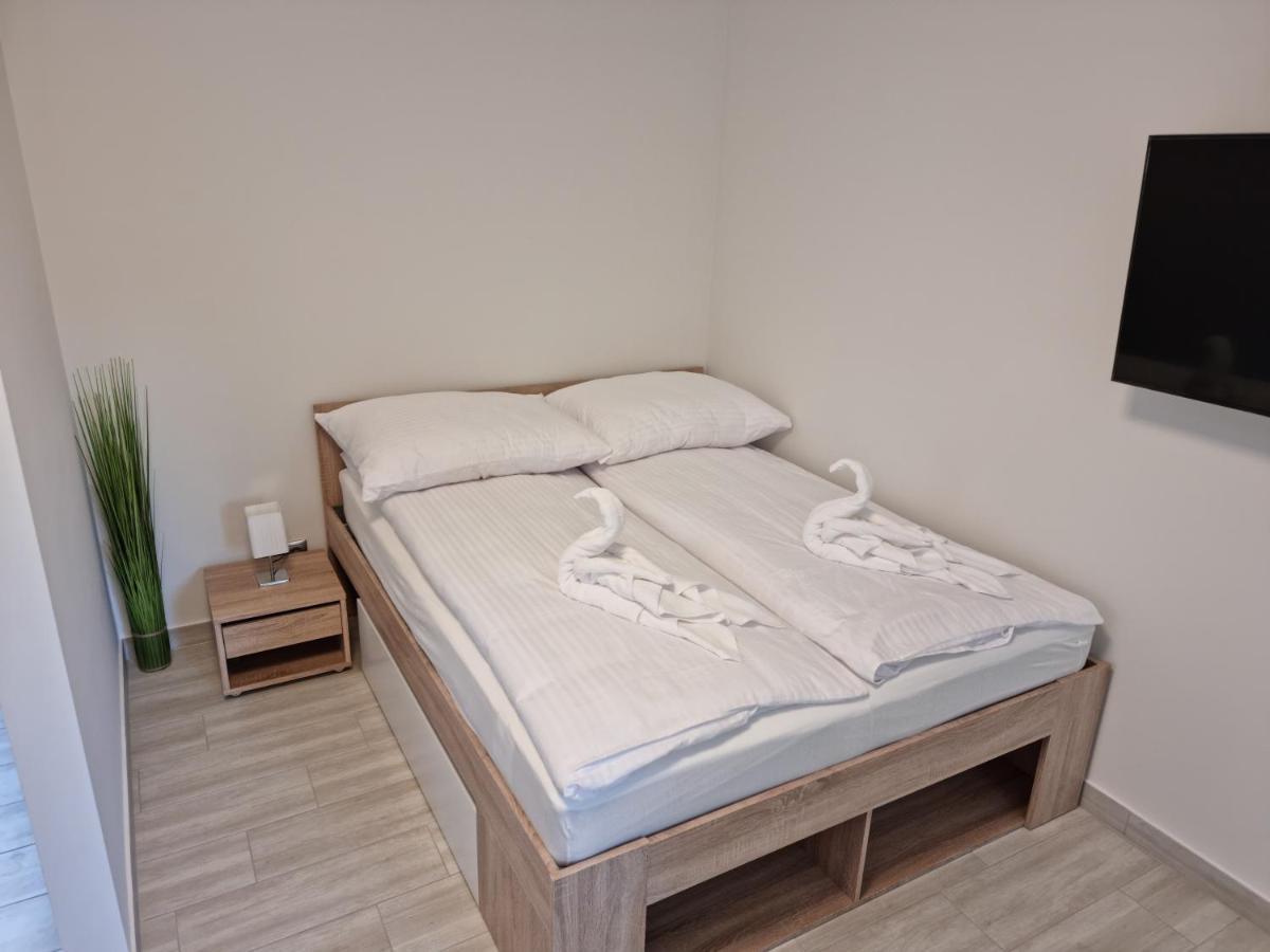 Affittacamere Karinthy ház Siófok Esterno foto