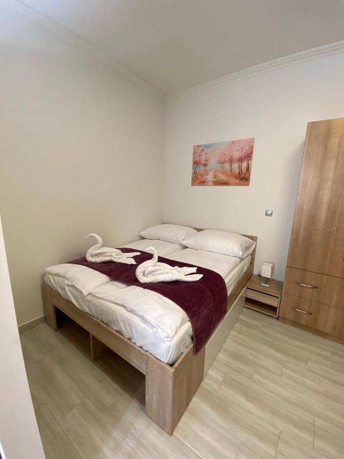 Affittacamere Karinthy ház Siófok Esterno foto