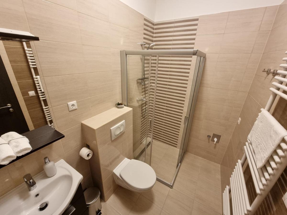 Affittacamere Karinthy ház Siófok Esterno foto